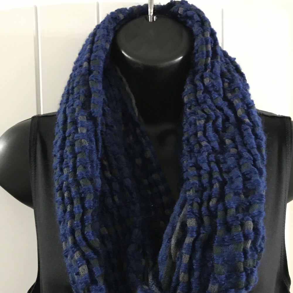 Christopher & Banks Infinity Scarf-NWT